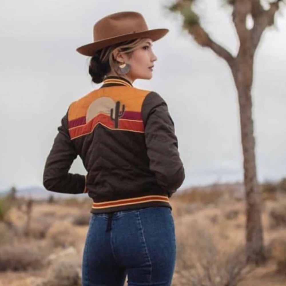 ISO Sonoran Sunrise Jacket Size M (DO NOT BUY!)